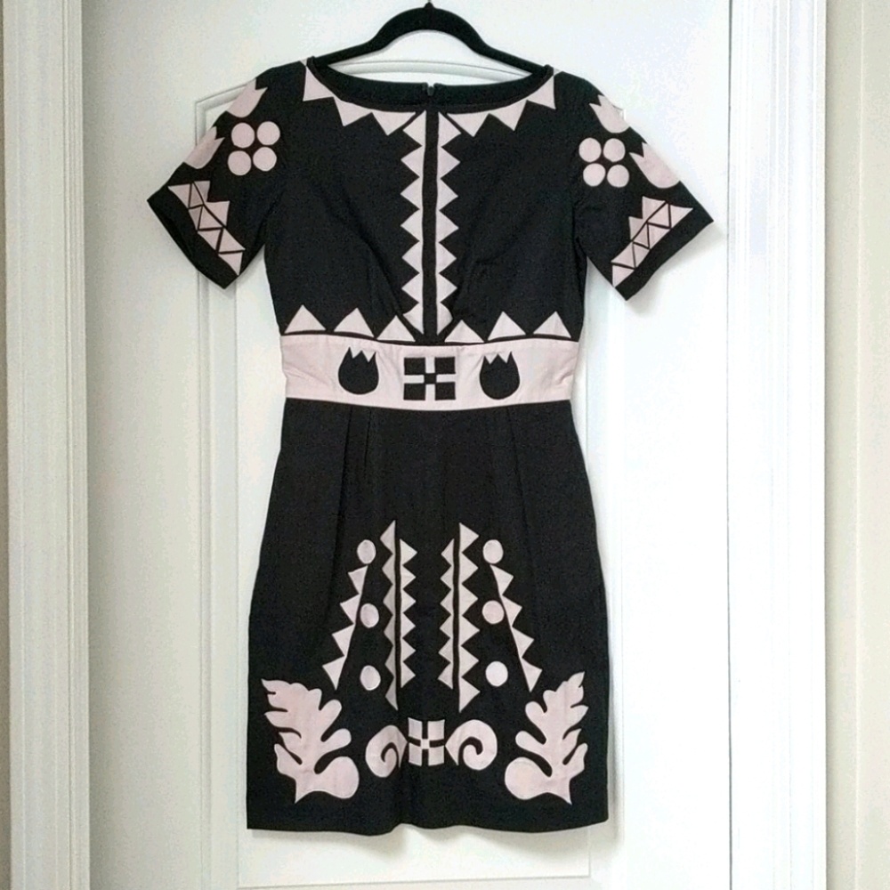 💖Cynthia Rowley dress with dark blue and cream